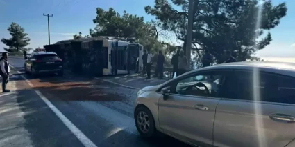 Gazipaşa'da Tır Devrildi