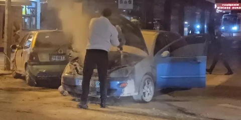 Karabük'te Seyir Halindeki Otomobilde