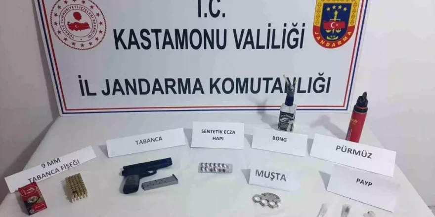 Kastamonu'da düzenlenen uyuşturucu operasyonlarında 6 kişi gözaltına alındı.